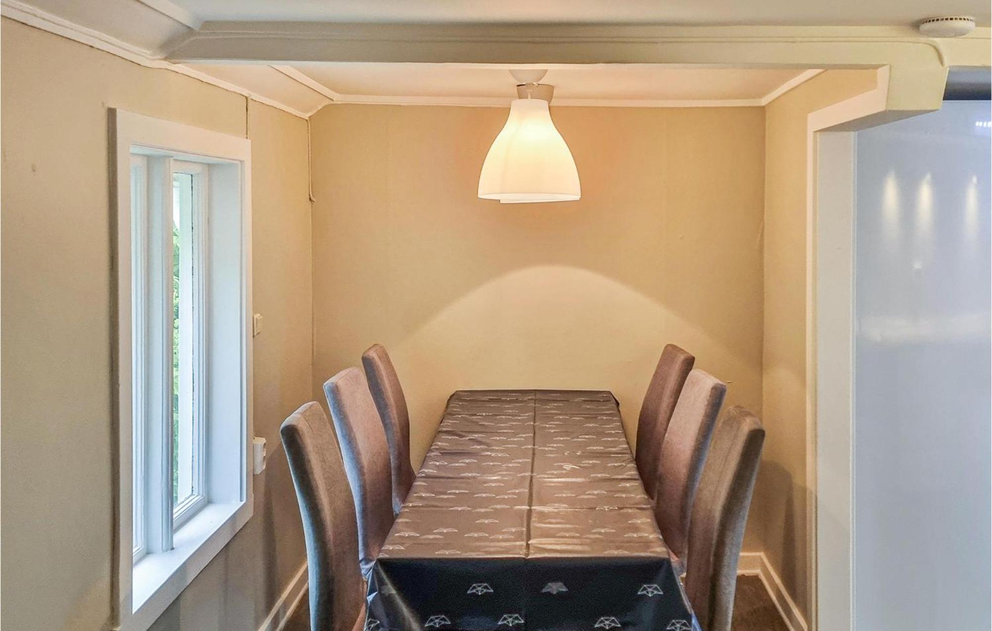 Awesome Home In Kristiansund With House Sea View Ngoại thất bức ảnh